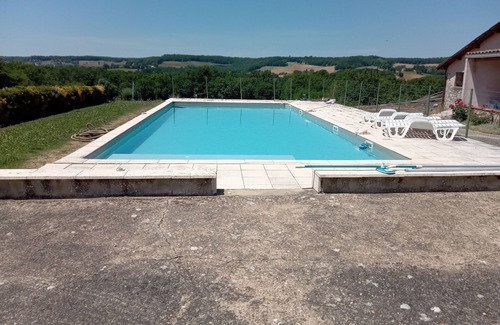 Saint-Laurent-Lolmie Maison | Gîte campagne 9 personnes piscine salle de jeux billard babyfoot ping pong