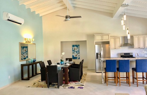 Opal Villa | NOUVELLE VILLA DE LUXE 4 + 1 CAC, 6 SALLES DE BAIN À RITZ, MARRIOTT ET PALM BEACH