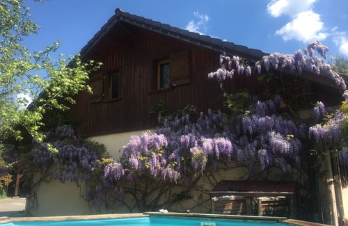 Copponex Maison | OFFRE DERNIÈRE MINUTE : grande maison à la campagne avec piscine, proche Annecy