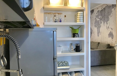 Trabia Appartement | Petite maison en bord de mer, accès à la plage privée, parking couvert