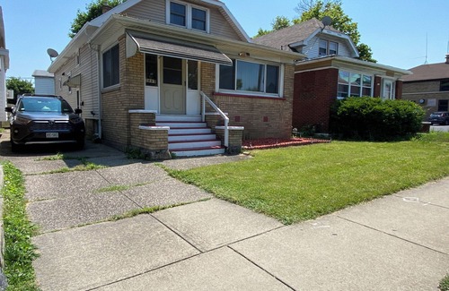 Cheektowaga Maison | Late night breeze of Buffalo and Niagara