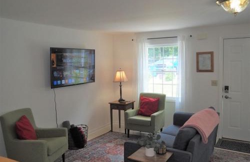 Frankfort Maison | Latitude Adjustment Ii - Simply Gorgeous!
