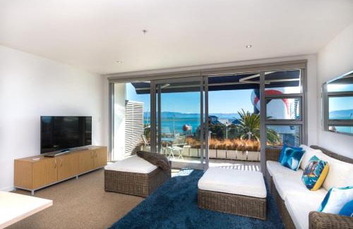 Stepneyville Appartement | Latitude Waterfront Apartment