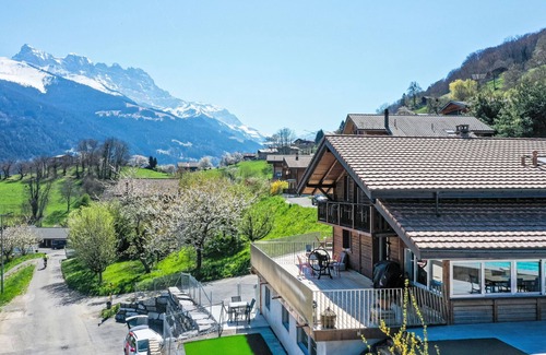 Collombey-Muraz Appartement | Lau'tentik by Interhome