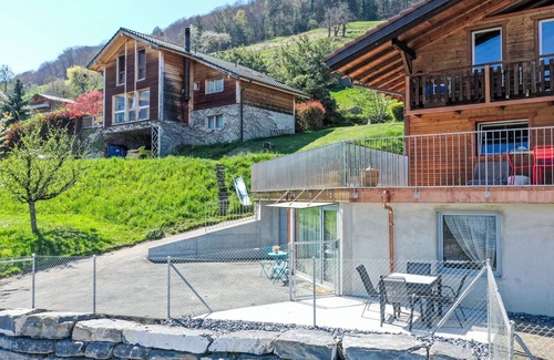 Collombey-Muraz Appartement | Lau'tentik by Interhome