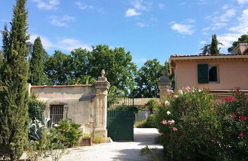 Tourbes Appartement | Laudes Prieuré Saint Martial Historic ambience between the sea and the Cévennes