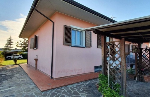 Vecchiano Villa | Laughing villa with large garden, pool and parking space