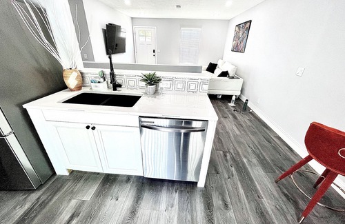 Columbus Maison | Launchpad: stewardess layover / stylish place to stay is perfect 4 group trips.