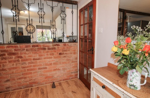 Bishops Castle Cottage | LAURGETHS HOUSE, pet friendly, with open fire in Bishop's Castle