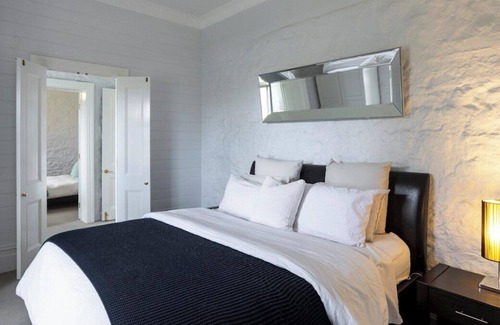 Kyneton South Villa | LAURISTON PARK - STYLISH KYNETON VILLA