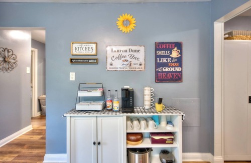 Gary Maison | Private 5 Star 2 bedroom modern city farmhouse