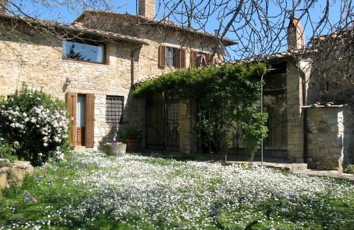 Castellina in Chianti Appartement | LAURO apartment kitchen, garden