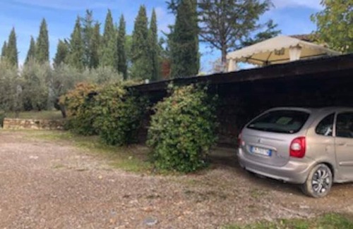Castellina in Chianti Appartement | LAURO apartment kitchen, garden