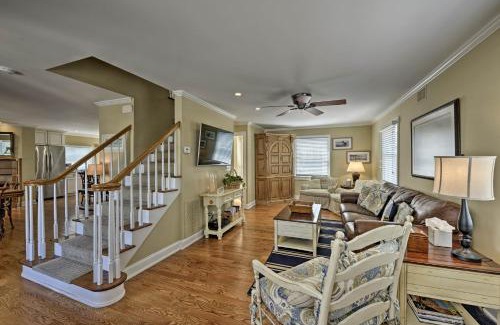 Ortley Beach Maison | Lavallette House with Fenced Yard and Gas Grill!