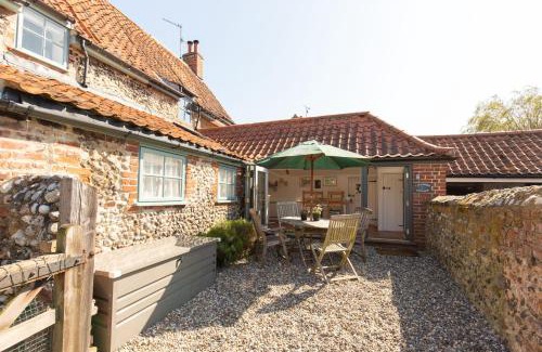 Stiffkey Maison | Lavender Cottage