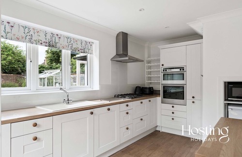 Henley-on-Thames Maison | Lavender House - Spacious Henley Home with Parking