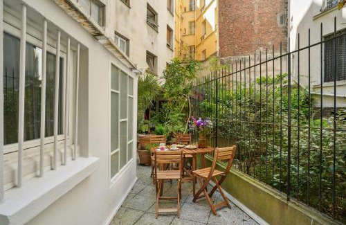 Auteuil Appartement | Lavie Maison AC and Terrace