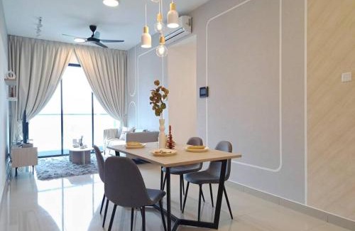Maluri Appartement | Lavile Premier Suite Cheras 5 - 6 pax 3R2B
