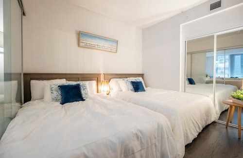 Bay Cloverhill Maison | Lavish Condo in the Heart of Downtown Toronto