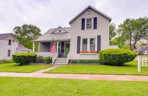 Green Lake Maison | Lavish House with Patio - 2 Blocks to Green Lake!