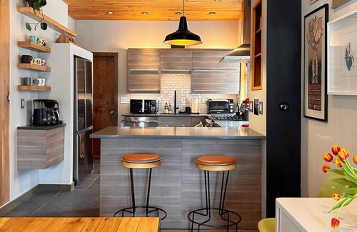 Lawrenceville Maison | Lawrenceville Pittsburgh Modern Loft Home