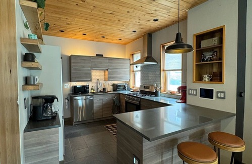 Lawrenceville Maison | Lawrenceville Pittsburgh Modern Loft Home