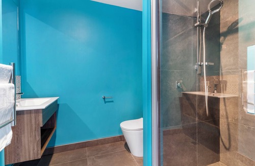 Avondale Cottage | Layard Apartments 513 - West Auckland Apartment