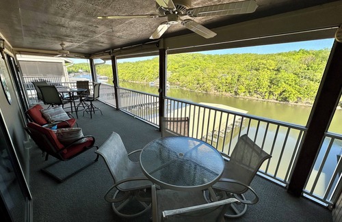 Osage Beach Copropriété | Cozy 3-bedroom, family-friendly condo in the heart of Lake of the Ozarks!