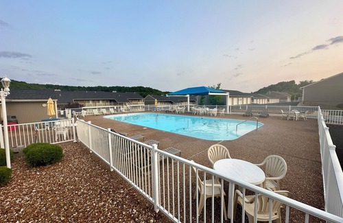 Osage Beach Copropriété | Cozy 3-bedroom, family-friendly condo in the heart of Lake of the Ozarks!