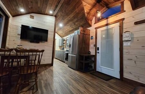 Malone Cabine | Lazy Deer - Cabin on 50 acres w/Hot Tub and mountain view