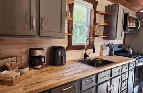 Malone Cabine | Lazy Deer - Cabin on 50 acres w/Hot Tub and mountain view