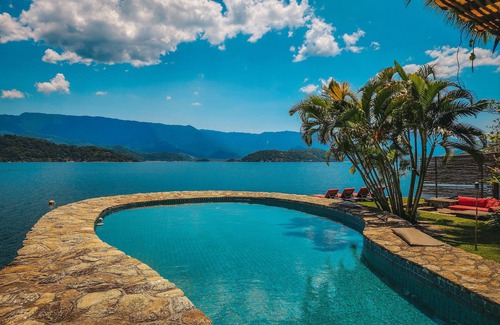 Angra dos Reis Villa | LuxoBrasil #AR06 Paradise Mansion 05 Suites Ilha do Cavaco Vacation Rentals