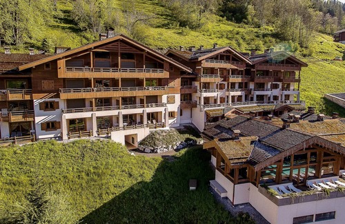 La Clusaz Appartement | LCZ - Charmant T3 spa aux pieds des pistes, 4*