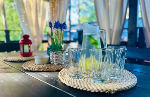 Sikorzyno Appartement | Leśniczówka na Kaszubach - Apartament do 12 osób, balia na wyłączność