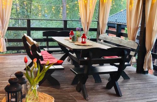 Sikorzyno Appartement | Leśniczówka na Kaszubach - Apartament do 12 osób, balia na wyłączność