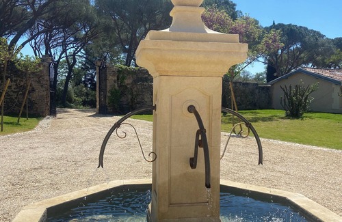 Pezenas Appartement | Le 1789, Gîte 5* de 2 à 4 personnes, avec piscine et sauna