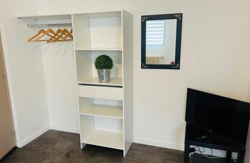Caen City Centre Appartement | Le 2 - Grand studio Caen Centre Port de plaisance