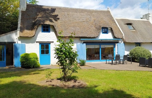 Concarneau Villa | Le Baluchon-Chaumière d'exception en bord de mer