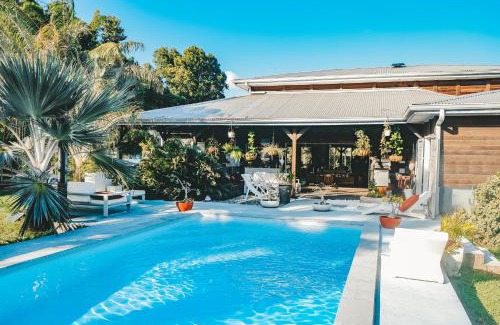 Le Lamentin Maison | Le Baobab Rouge - Maison d'hôtes réservée aux femmes