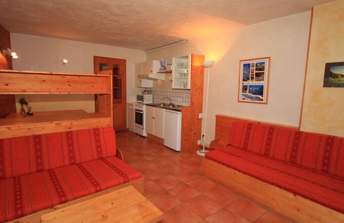 Nevache Chalet De Ski | Chalet Le Barlèt: 2/3 pers Hameau des Chazals Nevache Hautes Alpes