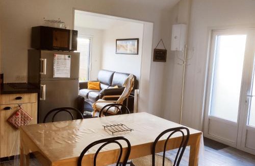 Favieres Maison | Le Bas Champ