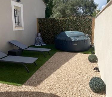Saint-Etienne-du-Gres Appartement | Le Bastidon des Alpilles