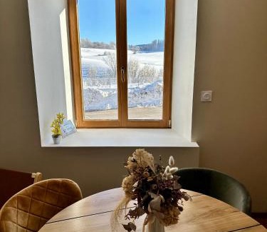 Brey-et-Maison-du-Bois Appartement | Le belvédère des deux lacs