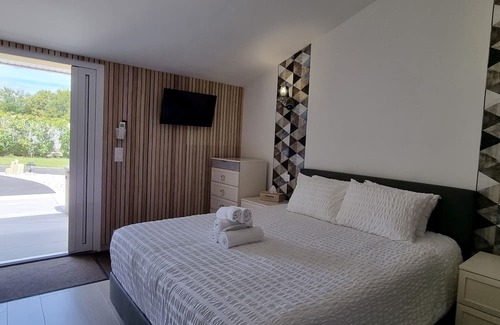 Gauriaguet Maison | Le Bijou piscine, massage et spa