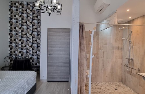 Gauriaguet Maison | Le Bijou piscine, massage et spa