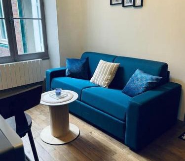Bourges Appartement | Le Black and White studio centre-ville historique