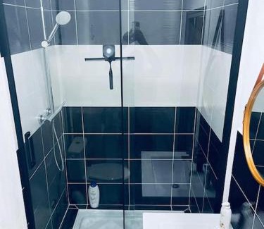 Bourges Appartement | Le Black and White studio centre-ville historique