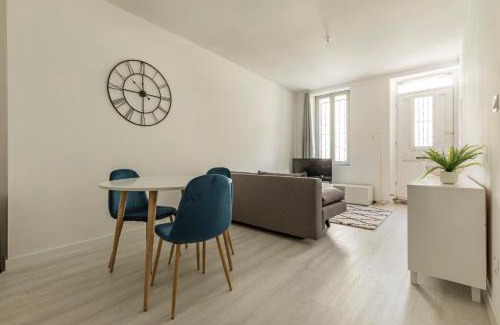 Castelsarrasin Appartement | LE BLEU - Lumineux, 1 chambre, salle de bain moderne