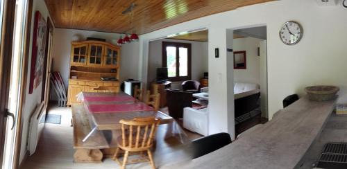 Gerardmer Chalet De Ski | LE BOIS JOLI Chalet 4 étoiles CLEDICIHOME Cadre paisible en lisière de forêt