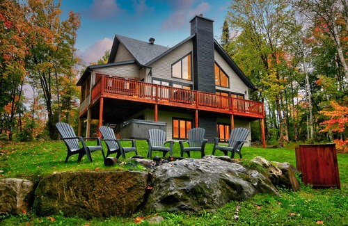 Morin Heights Chalet De Ski | Le Bonheur-Spa/ VÉLO, PLEIN AIR + SKI-IN / SKI-OUT